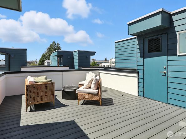 9020 13th Avenue NW B, Seattle WA 98117