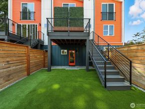 9020 13th Avenue NW B, Seattle WA 98117
