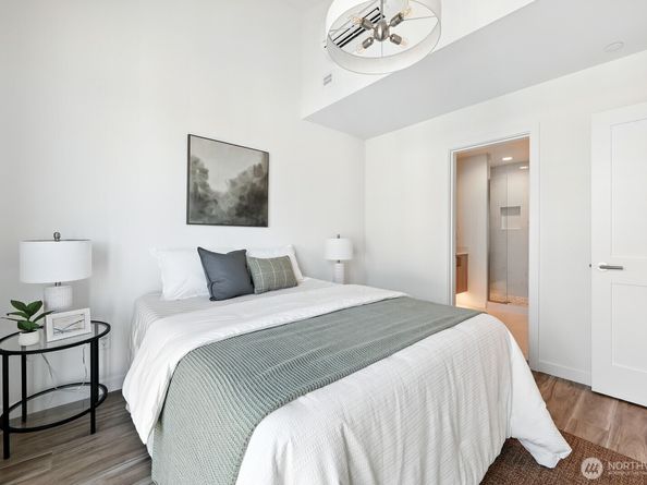9020 13th Avenue NW B, Seattle WA 98117