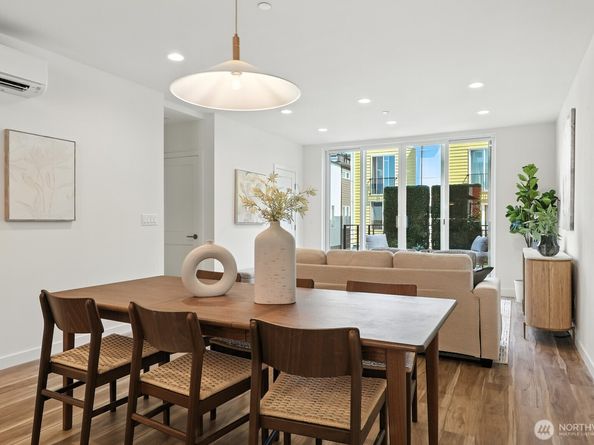9020 13th Avenue NW B, Seattle WA 98117