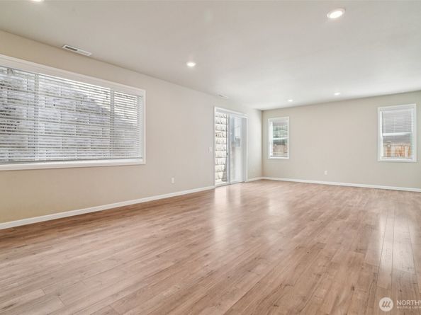 10107 14th Place SE, Lake Stevens WA 98258