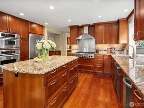 2640 262nd Place SE, Sammamish WA 98075