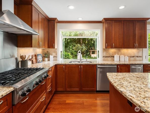 2640 262nd Place SE, Sammamish WA 98075