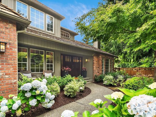 2640 262nd Place SE, Sammamish WA 98075