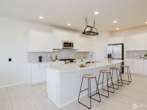 948 Panoramic Loop, Bremerton WA 98312