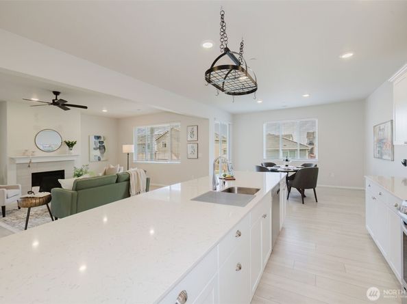 948 Panoramic Loop, Bremerton WA 98312