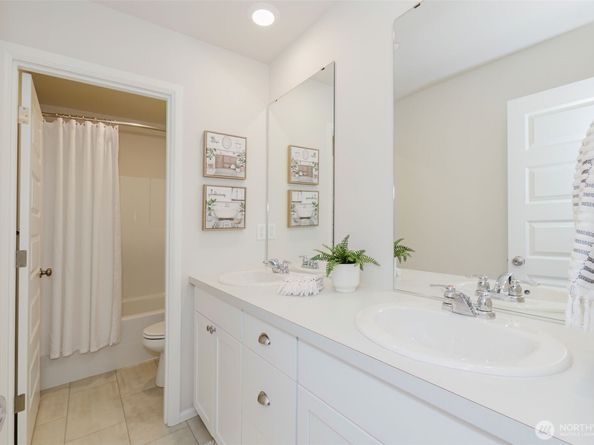 948 Panoramic Loop, Bremerton WA 98312