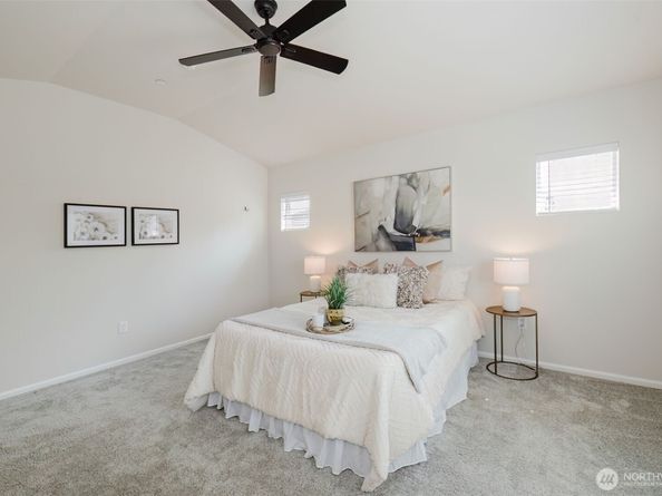 948 Panoramic Loop, Bremerton WA 98312