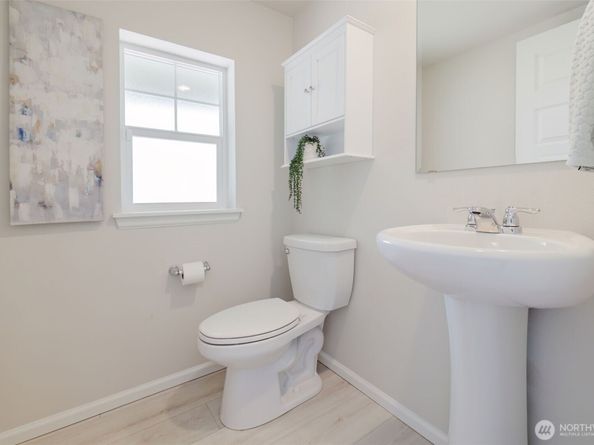 948 Panoramic Loop, Bremerton WA 98312