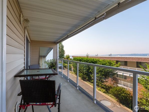 10203 47th Avenue SW C3, Seattle WA 98146