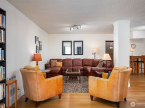 10203 47th Avenue SW C3, Seattle WA 98146