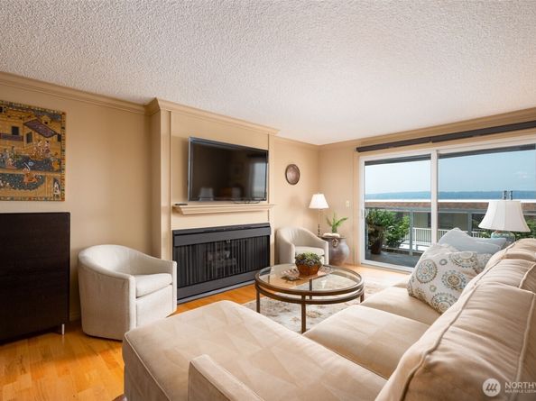 10203 47th Avenue SW C3, Seattle WA 98146