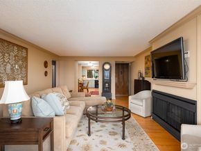 10203 47th Avenue SW C3, Seattle WA 98146