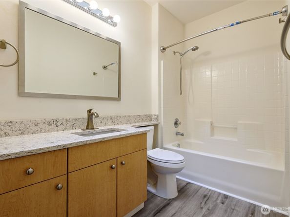 5001 Davis Place S A, Renton WA 98055