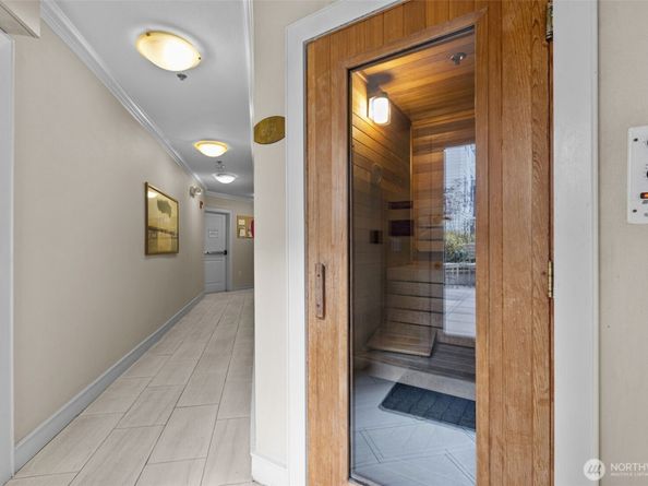 1525 NW 57th Street 303, Seattle WA 98107