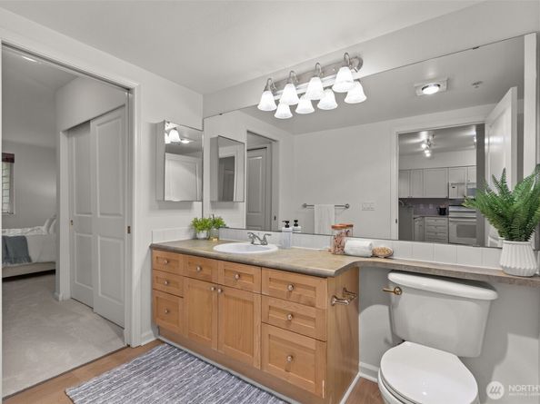 1525 NW 57th Street 303, Seattle WA 98107