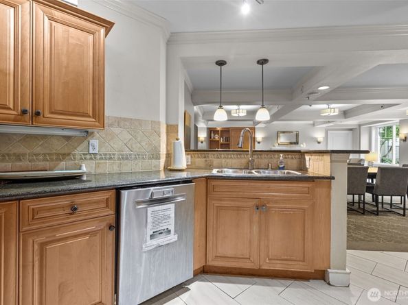 1525 NW 57th Street 303, Seattle WA 98107