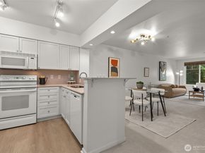 1525 NW 57th Street 303, Seattle WA 98107