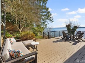 28605 Manzanita Beach Road SW, Vashon WA 98070