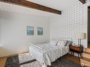 28605 Manzanita Beach Road SW, Vashon WA 98070