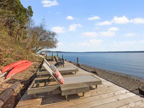 28605 Manzanita Beach Road SW, Vashon WA 98070