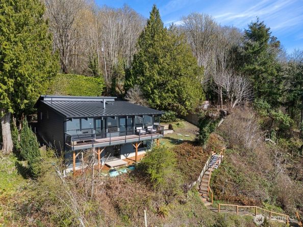 28605 Manzanita Beach Road SW, Vashon WA 98070