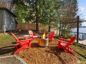 28605 Manzanita Beach Road SW, Vashon WA 98070