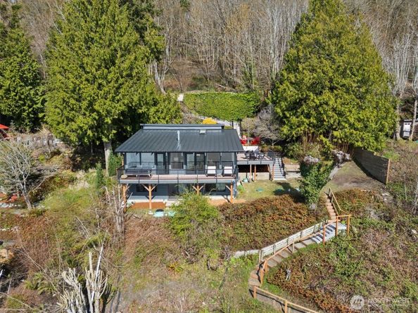 28605 Manzanita Beach Road SW, Vashon WA 98070