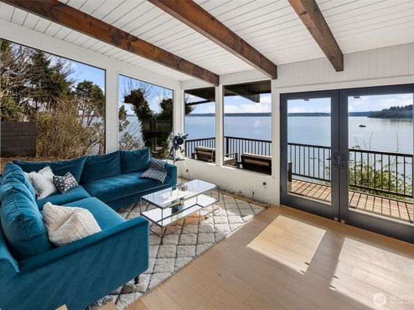 28605 Manzanita Beach Road SW, Vashon WA 98070