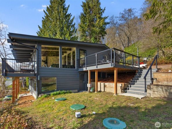 28605 Manzanita Beach Road SW, Vashon WA 98070