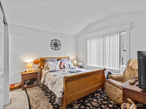4156 248th Court SE 67, Issaquah WA 98029