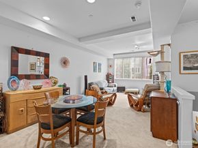 4156 248th Court SE 67, Issaquah WA 98029