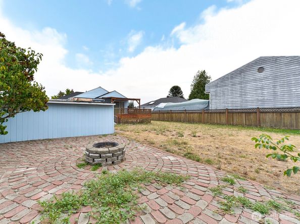 13417 1st Avenue SW, Burien WA 98146