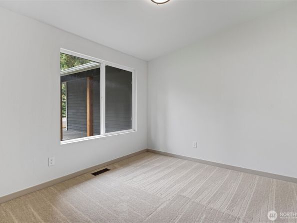 3022 254th Avenue SE, Sammamish WA 98075