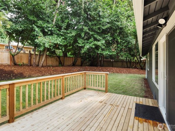 3022 254th Avenue SE, Sammamish WA 98075