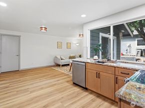 3022 254th Avenue SE, Sammamish WA 98075