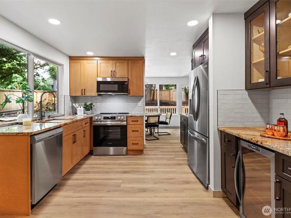 3022 254th Avenue SE, Sammamish WA 98075