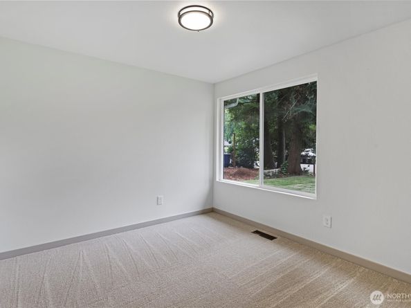 3022 254th Avenue SE, Sammamish WA 98075