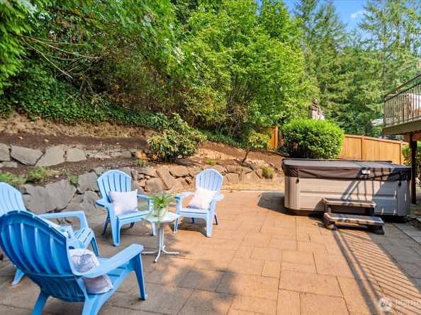 4403 NE 187th Place, Lake Forest Park WA 98155