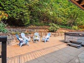 4403 NE 187th Place, Lake Forest Park WA 98155