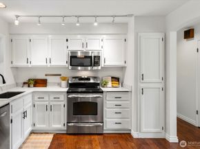 4403 NE 187th Place, Lake Forest Park WA 98155