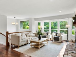 4403 NE 187th Place, Lake Forest Park WA 98155