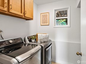 4403 NE 187th Place, Lake Forest Park WA 98155