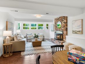 4403 NE 187th Place, Lake Forest Park WA 98155