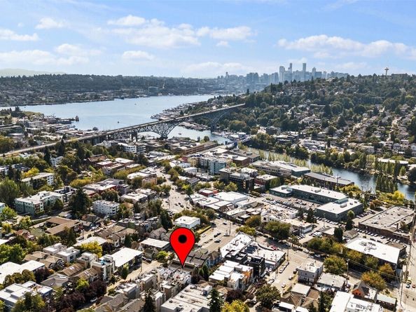 3629 Dayton Avenue N C, Seattle WA 98103