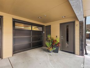 3629 Dayton Avenue N C, Seattle WA 98103
