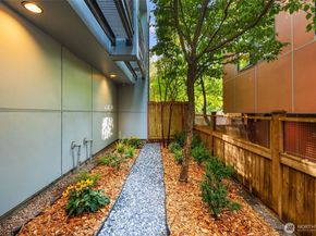 3629 Dayton Avenue N C, Seattle WA 98103