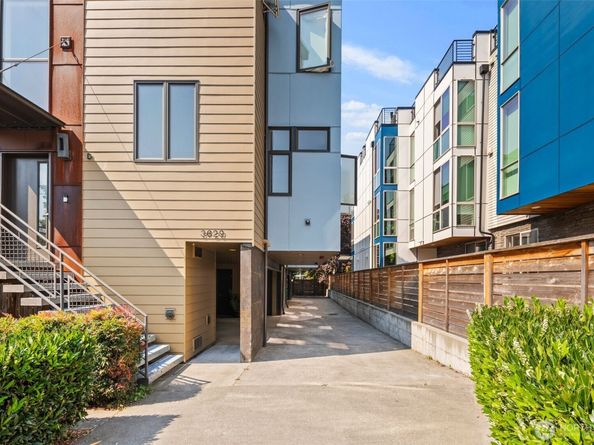 3629 Dayton Avenue N C, Seattle WA 98103