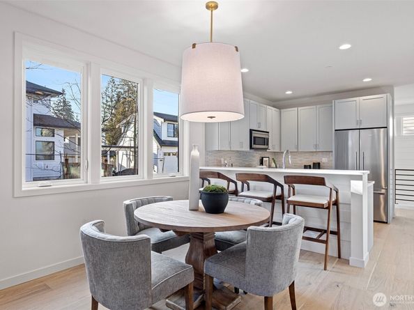 8017 126th Avenue NE B, Kirkland WA 98033