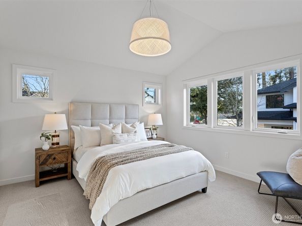 8017 126th Avenue NE B, Kirkland WA 98033